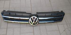 Решетка радиатора VW Touareg 2 7P6853651 - Фото #1