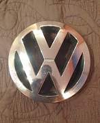 Эмблема на решетку радиатора VW - Фото #1
