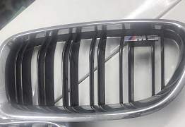 Решетка радиатора (ноздри) BMW M5 F10 оригинал - Фото #3