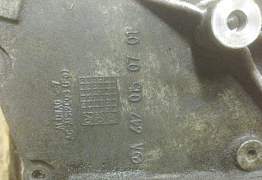 Передняя крышка двигателя для Мерседес - Фото #2