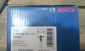  новые передние тормозные колодки Bosch - Фото #1