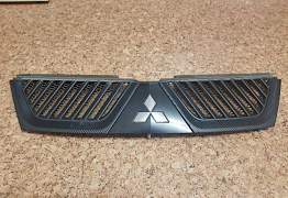 Решетка радиатора Mitsubishi Outlander XL - Фото #1