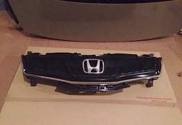Решетка радиатора Honda Civic 5D - Фото #1