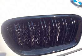 Черные решетки в бампер BMW f10 + защита радиатора - Фото #1