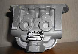 Кран (клапан) 4-х контурный Knorr-Bremse AE4440 - Фото #1