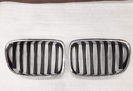 Решетки Радиатора на BMW x1, E84 (ноздри) оригинал - Фото #1