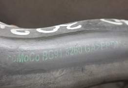 Верхний патрубок радиатора Вольво XC70/XC60 - Фото #3