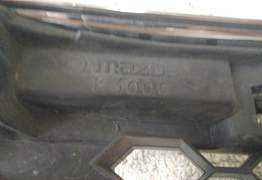 Решётка радиатора Мазда 3 BK седан - Фото #2