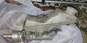 Бачок для тормозной жидкости Avensis II 2003-2008 - Фото #1