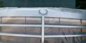 Решетка радиатора Mercedes W204 С180 2012 г. в - Фото #1